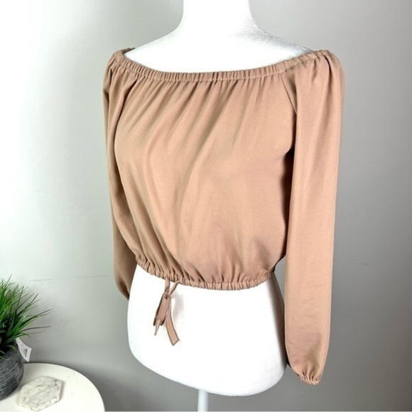 Aritzia Wilfred Shirt Womens size XS Tan Exposed Shoulder Eleanora blouse - Picture 2 of 13
